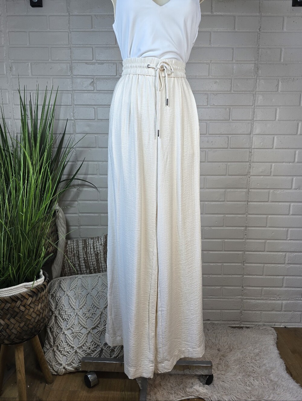 A New Day Cream High Rise Wide Leg Flowy Pant Small